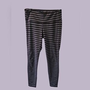 Athleta Chaturanga Striped Black and Grey Leggings size small